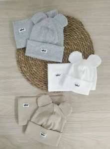 czapka USZATKA  i komin- ecru