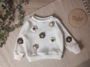 Sweterek kwiatki beżowy mix- ecru