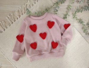 Sweterek różowy LOVE 